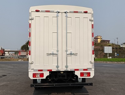 江鈴牌JX5049CCYT0J26型倉柵式運(yùn)輸車在道路貨物運(yùn)輸中的應(yīng)用與優(yōu)勢